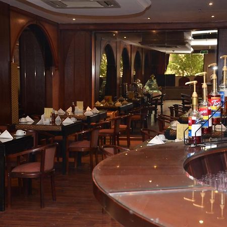 Al Higgi Hotel Янбу Екстер'єр фото