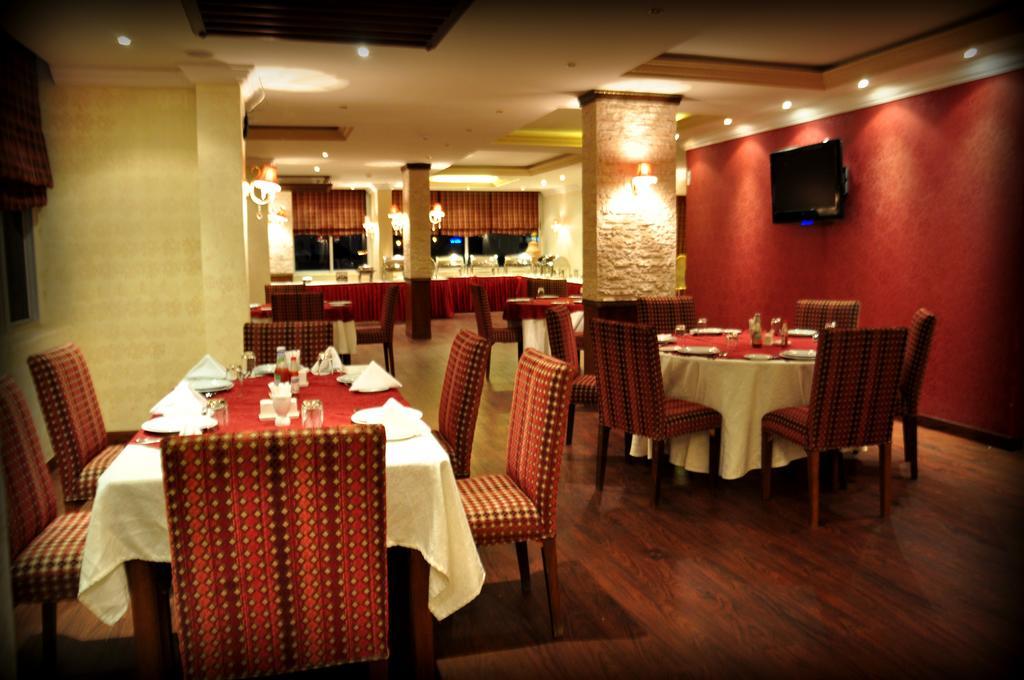 Al Higgi Hotel Янбу Екстер'єр фото