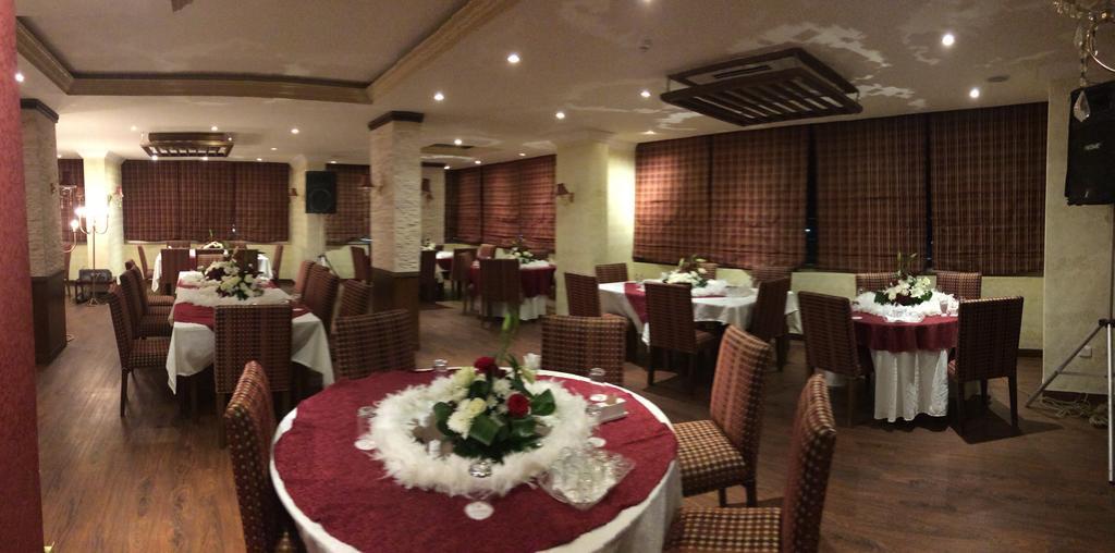 Al Higgi Hotel Янбу Екстер'єр фото