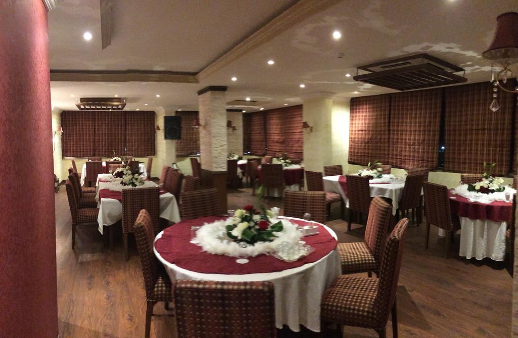 Al Higgi Hotel Янбу Екстер'єр фото