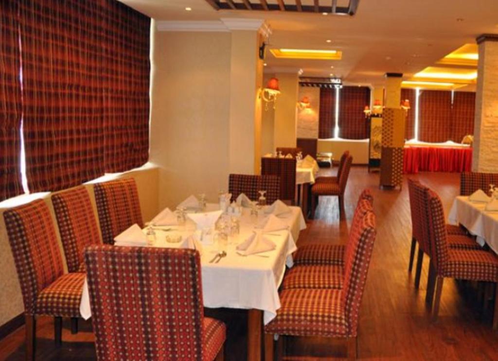 Al Higgi Hotel Янбу Екстер'єр фото